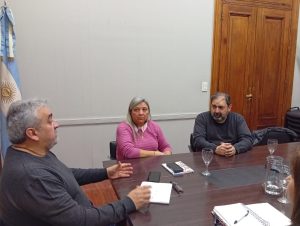Brizuela se reunió con referentes de la Cámara de Comercio de Caleta Olivia