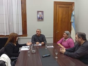 Brizuela se reunió con referentes de la Cámara de Comercio de Caleta Olivia