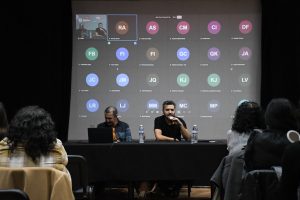 Más de 200 personas iniciaron el Seminario de Curaduría a cargo de Rodrigo Alonso