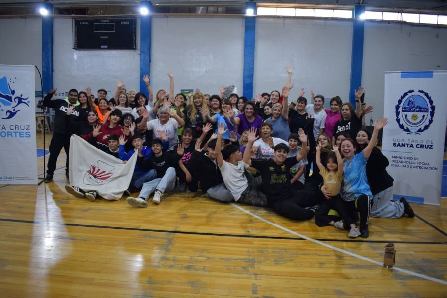 Multitudinaria convocatoria en el gimnasio CePARD por el "Día Mundial del Ambiente"