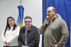 Distrigas impulsa la formación laboral con capacitaciones en retroexcavadoras