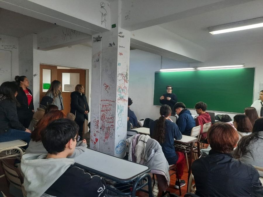 El Polivalente de Arte trabaja en el Proyecto “Las Mujeres de Malvinas”