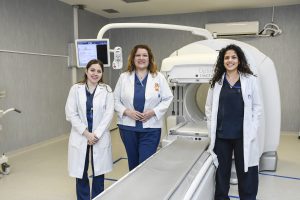 Santa Cruz fortalece su atención médica con un acuerdo entre el Centro de Medicina Nuclear y la Caja de Servicios Sociales