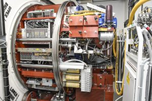 Santa Cruz fortalece su atención médica con un acuerdo entre el Centro de Medicina Nuclear y la Caja de Servicios Sociales