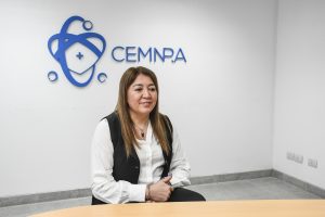 Santa Cruz fortalece su atención médica con un acuerdo entre el Centro de Medicina Nuclear y la Caja de Servicios Sociales