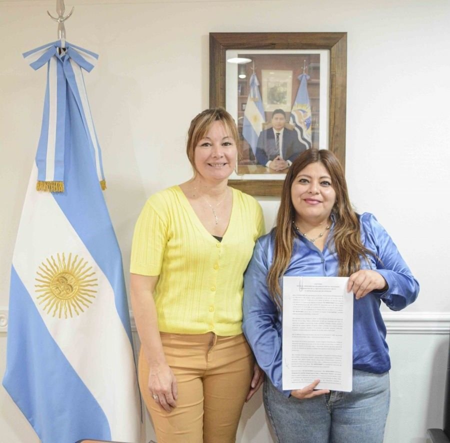 El Gobierno Provincial concretó la firma del convenio PAINA con la intendenta Zulma Neira