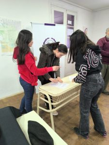 Lago Posadas: Ambiente concretó un acuerdo de compromiso entre la Comisión de Fomento y la comunidad local