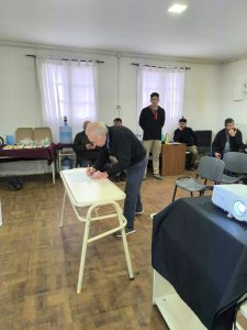 Lago Posadas: Ambiente concretó un acuerdo de compromiso entre la Comisión de Fomento y la comunidad local