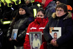 Homenaje a los mineros de YCRT: Autoridades del Gobierno provincial participaron de la vigilia y marcha de antorchas