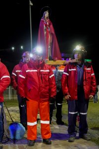 Homenaje a los mineros de YCRT: Autoridades del Gobierno provincial participaron de la vigilia y marcha de antorchas