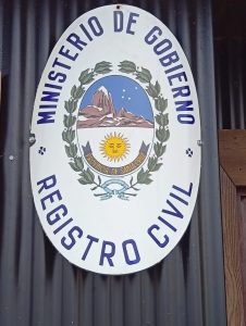 La Esperanza: El Gobierno inauguró una oficina del Registro Civil y llevó el servicio de gas tras 28 años