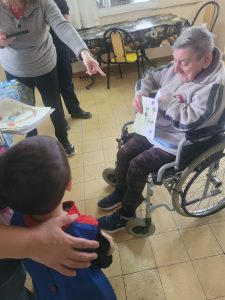 Mes del buen trato al Adulto Mayor: trabajos en áreas locales en Piedra Buena y Perito Moreno