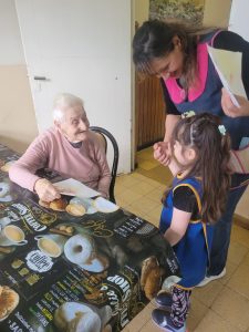 Mes del buen trato al Adulto Mayor: trabajos en áreas locales en Piedra Buena y Perito Moreno