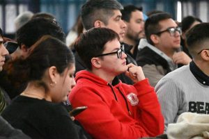 Seguridad continúa concientizando sobre bullying, grooming y delitos cibernéticos en las escuelas