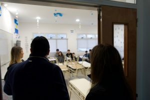 Claudio Vidal visitó El Chaltén y recorrió las instituciones educativas de la localidad