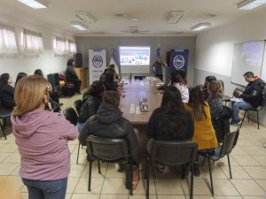 Equipos del Ministerio de Desarrollo se capacitaron en buenos tratos a los adultos mayores