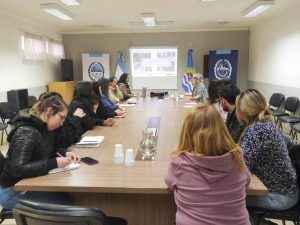 Equipos del Ministerio de Desarrollo se capacitaron en buenos tratos a los adultos mayores