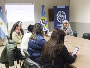 Equipos del Ministerio de Desarrollo se capacitaron en buenos tratos a los adultos mayores