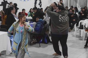 Gran peña folclórica en el CIC del Carmen por el Día de la Bandera