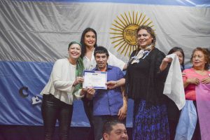 Gran peña folclórica en el CIC del Carmen por el Día de la Bandera