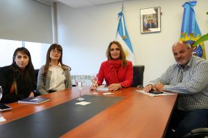 Producción y Banco Macro coordinan acciones para potenciar las pymes de Santa Cruz