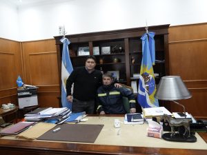 Claudio Vidal entregó ambulancias a Puerto Santa Cruz y Gobernador Gregores