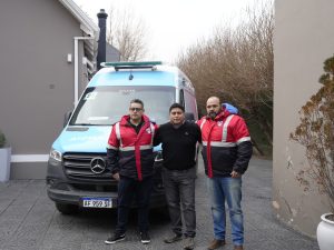 Claudio Vidal entregó ambulancias a Puerto Santa Cruz y Gobernador Gregores