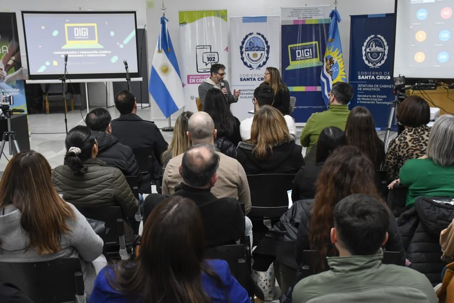 “DIGI Derechos”: Más de 300 inscriptos para fortalecer la protección de infancias en entornos digitales