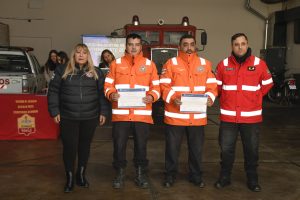 Personal de Protección Civil recibió certificados del curso “Auxiliares de Bomberos”