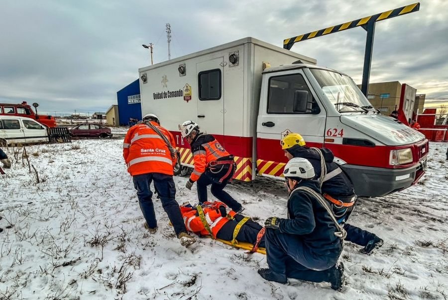 Formación operativa: Capacitaron a Agentes de Protección Civil para actuar en emergencias junto a bomberos
