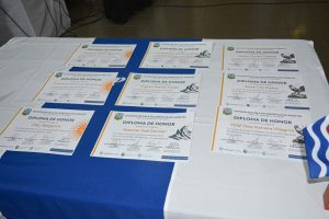 Orgullo y responsabilidad: la Policía Provincial designó a los agentes que portarán la bandera nacional, provincial e institucional