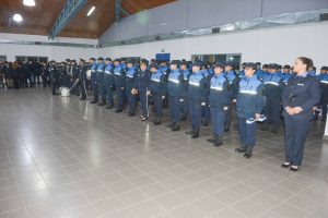 Orgullo y responsabilidad: la Policía Provincial designó a los agentes que portarán la bandera nacional, provincial e institucional