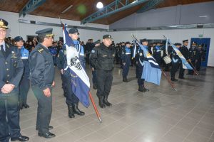 Orgullo y responsabilidad: la Policía Provincial designó a los agentes que portarán la bandera nacional, provincial e institucional