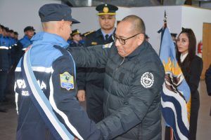 Orgullo y responsabilidad: la Policía Provincial designó a los agentes que portarán la bandera nacional, provincial e institucional