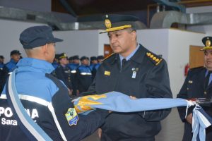 Orgullo y responsabilidad: la Policía Provincial designó a los agentes que portarán la bandera nacional, provincial e institucional