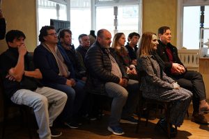 Turismo firmó un convenio con el Banco Santa Cruz para fortalecer la temporada invernal