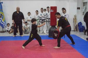 Se entregaron certificados a alumnos de talleres de defensa personal y artes marciales