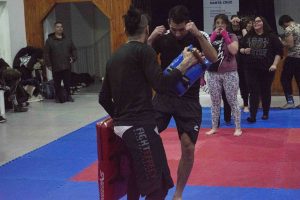 Se entregaron certificados a alumnos de talleres de defensa personal y artes marciales