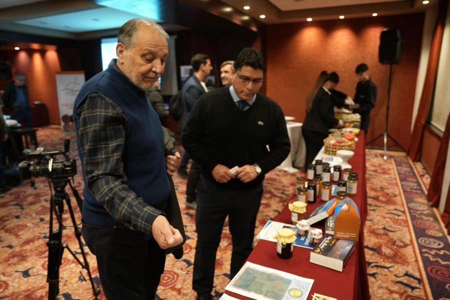 Santa Cruz Puede: El Gobierno Provincial realizó el lanzamiento de un producto marítimo insignia y 100% natural