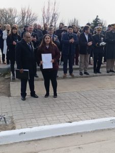 Acto por el Día de la Independencia en Lago Posadas: emoción, entrega de títulos y desfile cívico