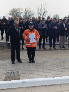 Acto por el Día de la Independencia en Lago Posadas: emoción, entrega de títulos y desfile cívico