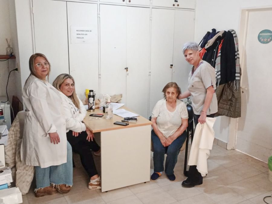 Se realizó una jornada de atención médica especializada en la Residencia Luis Borea