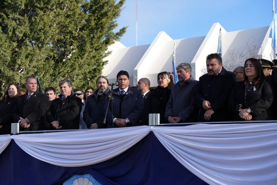 Vidal en el 104° Aniversario de Pico Truncado anunció obra de gas y ampliación del hospital