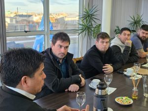 Gobernador Vidal: "Más oportunidades para Puerto Deseado. Escuchar, dialogar, y gestionar siempre es el camino"