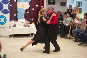 “Bingo en el Mes de la Amistad” en el CIC Fátima: una jornada de alegría y participación comunitaria para personas mayores