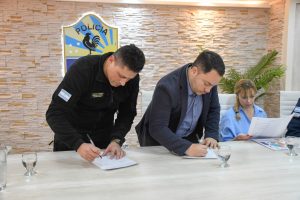Estadística y Censos junto a la Policía de Santa Cruz firmaron convenio para optimizar políticas públicas