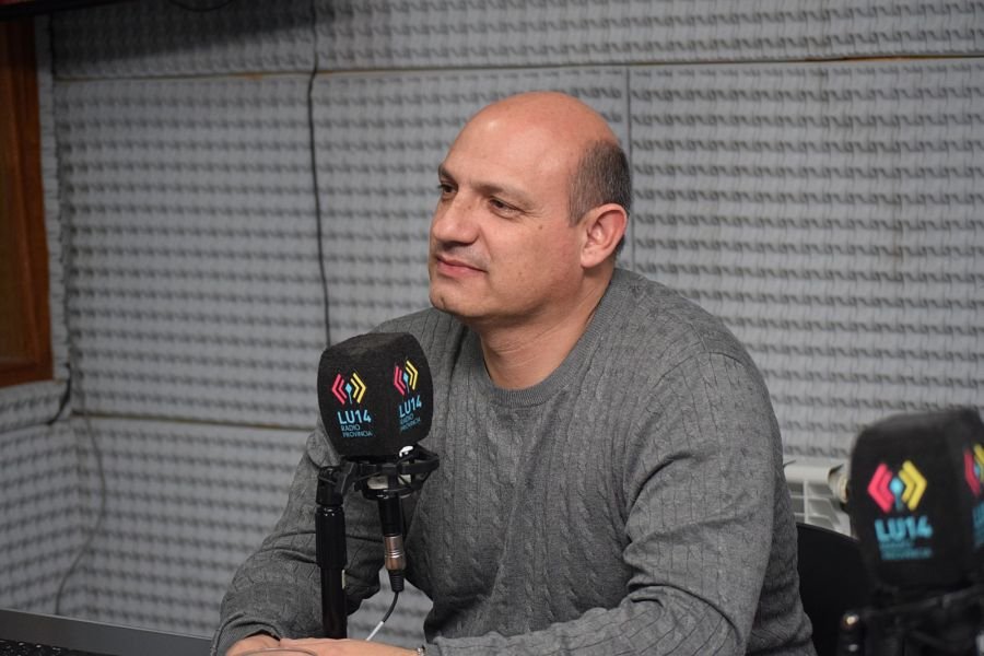 Bujer confirmó la llegada de 15 camionetas para Vialidad Provincial