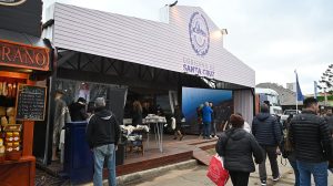 Santa Cruz presenta "Tierra Amada" y su poncho emblemático