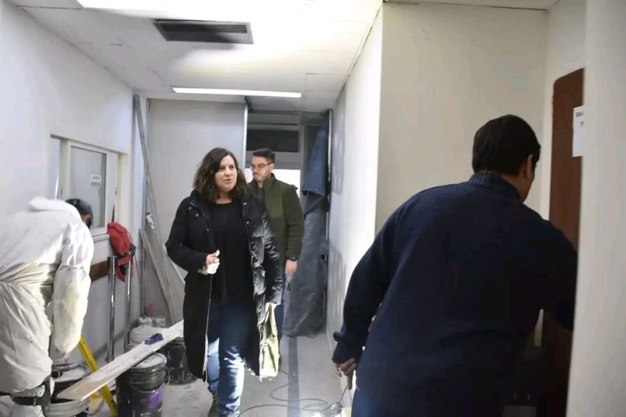 La ministra María Lorena Ross encabezó una recorrida por el Hospital Regional de Río Gallegos