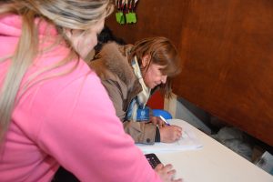 El Gobierno presente en los barrios y acompañando a los vecinos